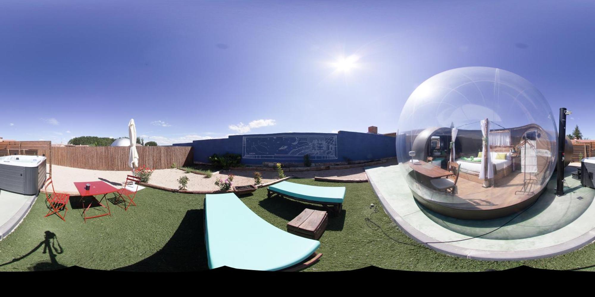 Cosmoveros - Hotel Burbuja Pedraza Dış mekan fotoğraf