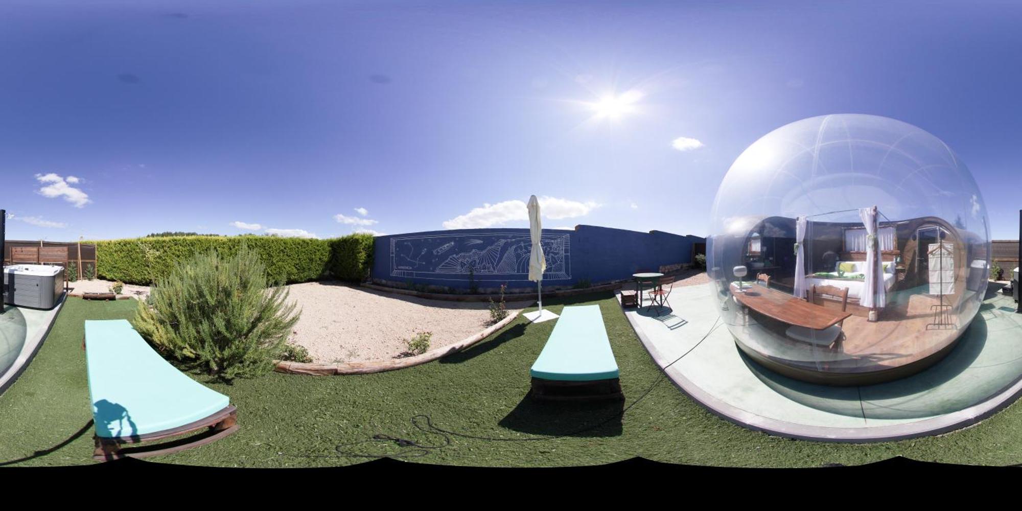 Cosmoveros - Hotel Burbuja Pedraza Dış mekan fotoğraf