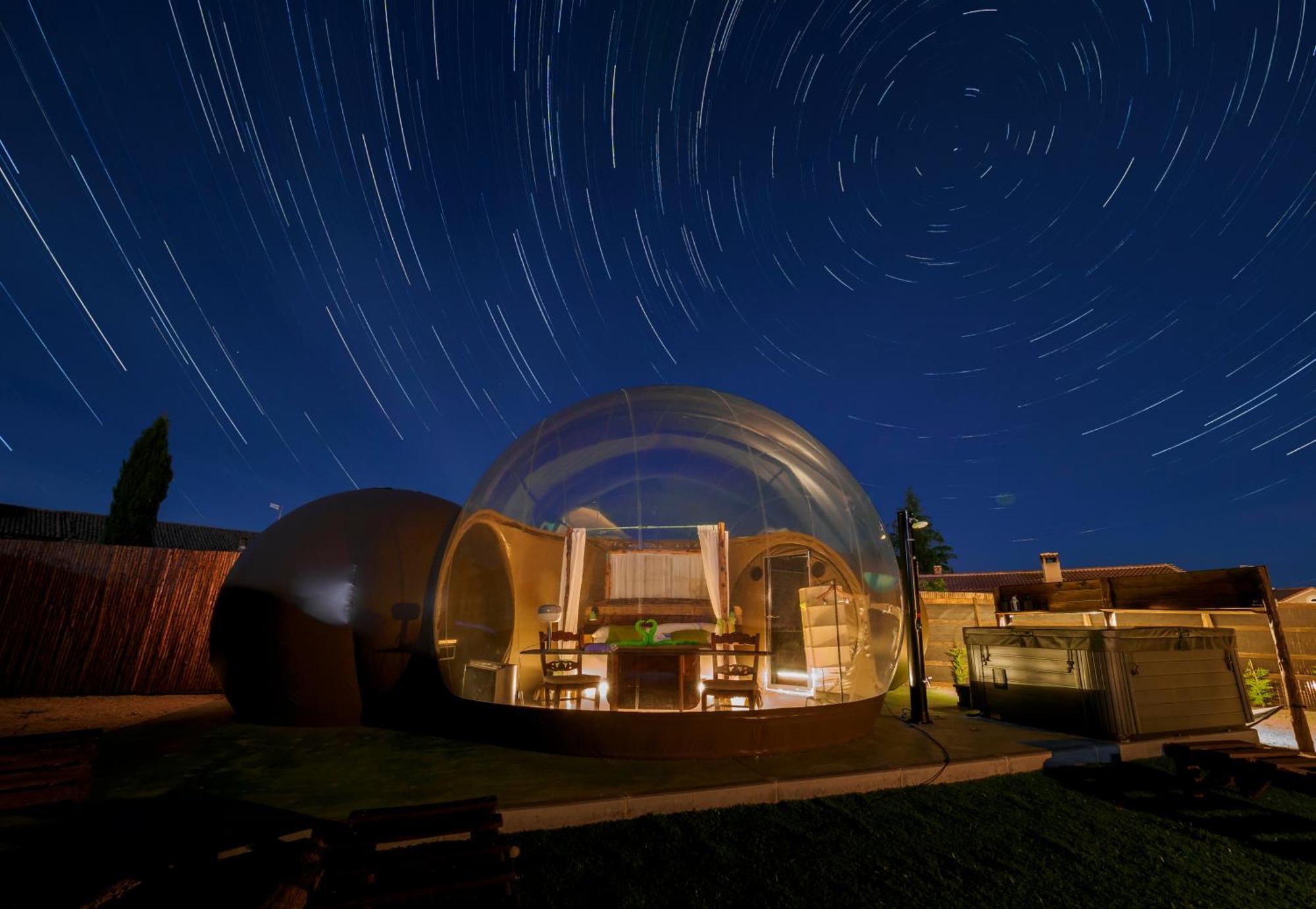 Cosmoveros - Hotel Burbuja Pedraza Dış mekan fotoğraf